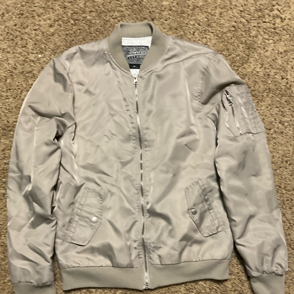 Brown bomber jacket: men’s medium (m)